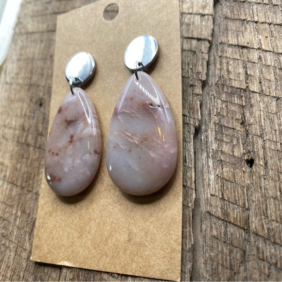 Natural Rose Colored Agate Teardrop Studded Back Earrings - Picture 2 of 5